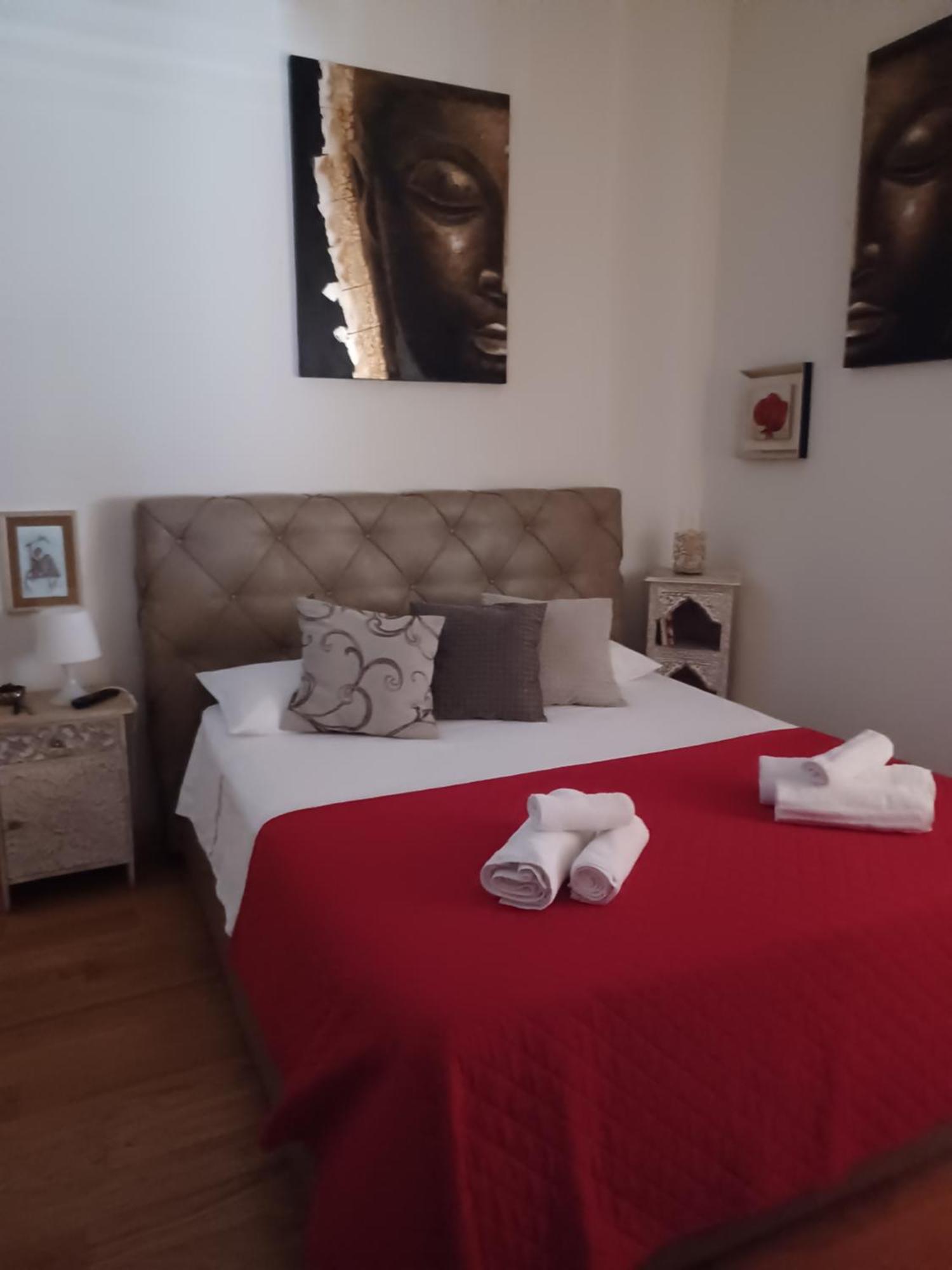 Le Stanze Di Penelope Bed & Breakfast ซาแลร์โน ภายนอก รูปภาพ
