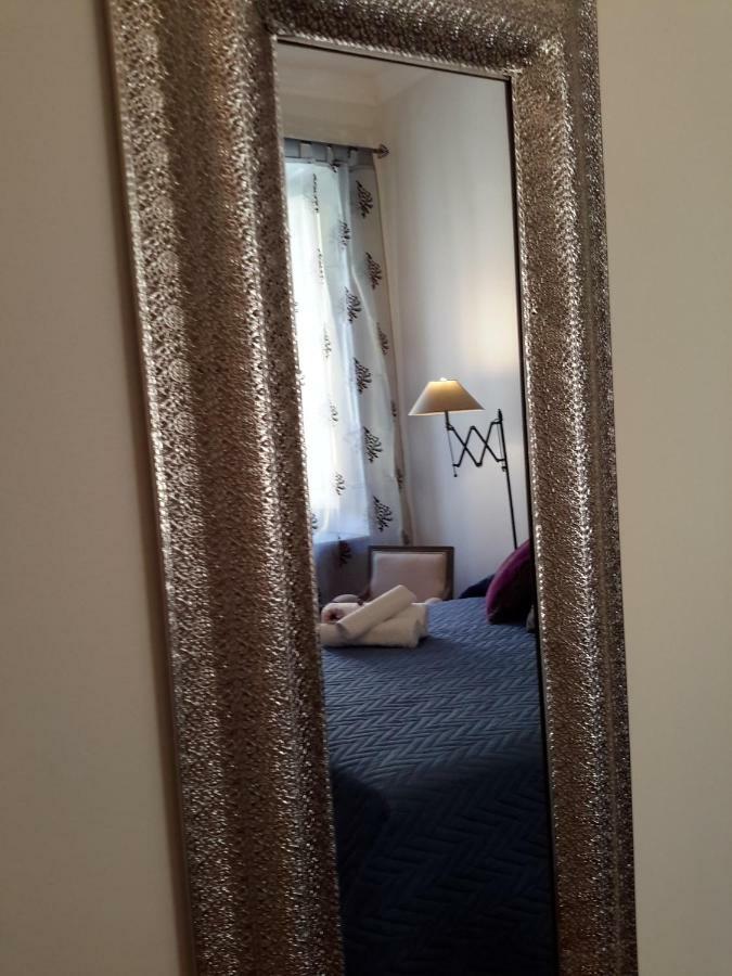Le Stanze Di Penelope Bed & Breakfast ซาแลร์โน ภายนอก รูปภาพ
