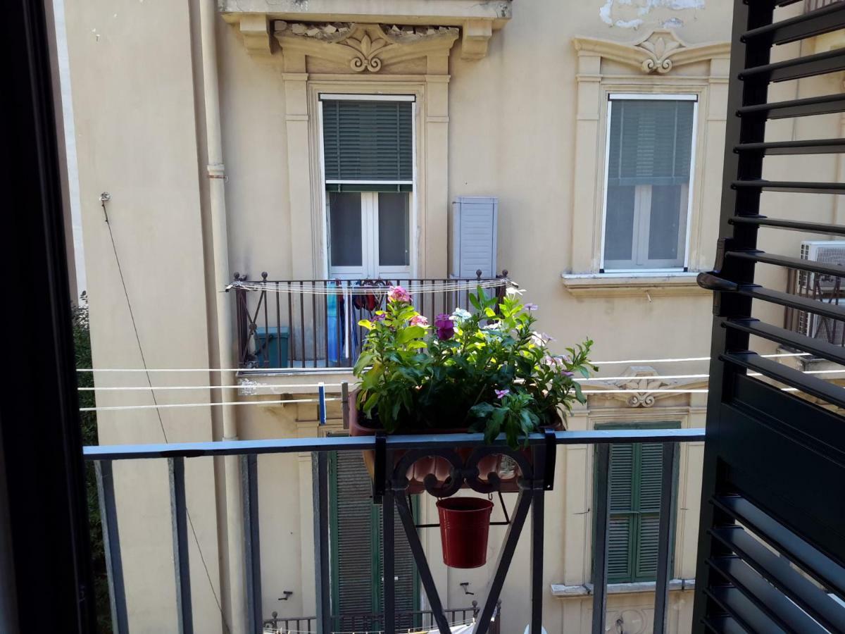 Le Stanze Di Penelope Bed & Breakfast ซาแลร์โน ภายนอก รูปภาพ