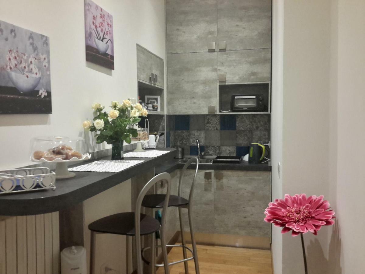 Le Stanze Di Penelope Bed & Breakfast ซาแลร์โน ภายนอก รูปภาพ
