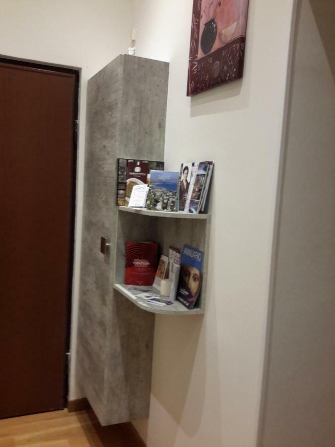 Le Stanze Di Penelope Bed & Breakfast ซาแลร์โน ภายนอก รูปภาพ