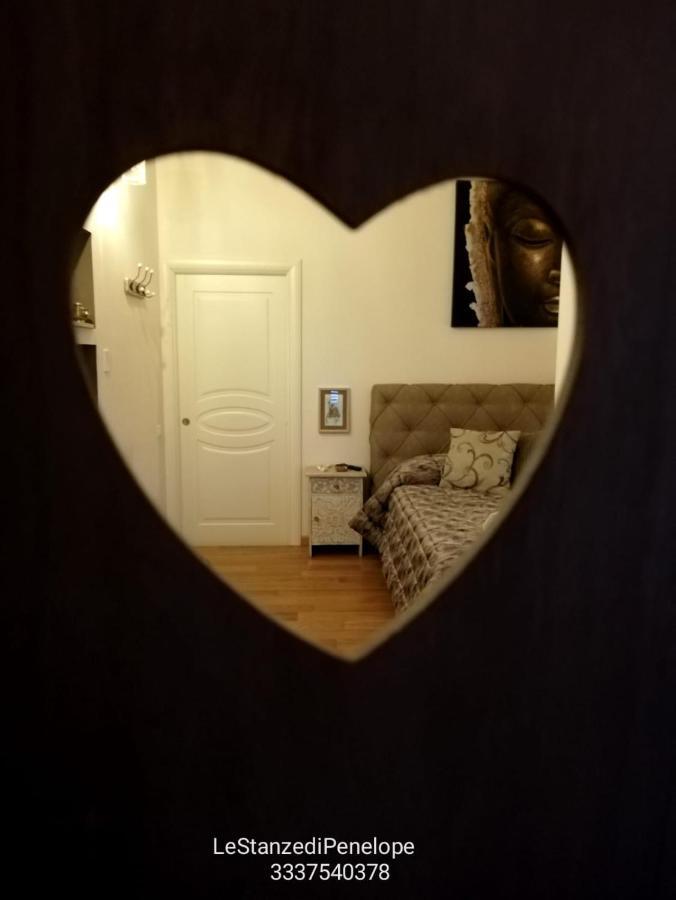Le Stanze Di Penelope Bed & Breakfast ซาแลร์โน ภายนอก รูปภาพ